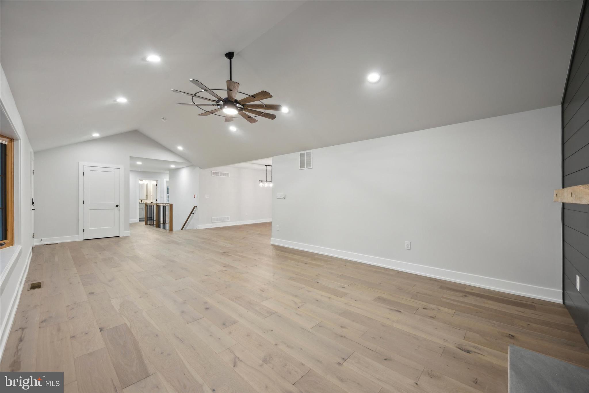 PENN OAK MANOR - Residential