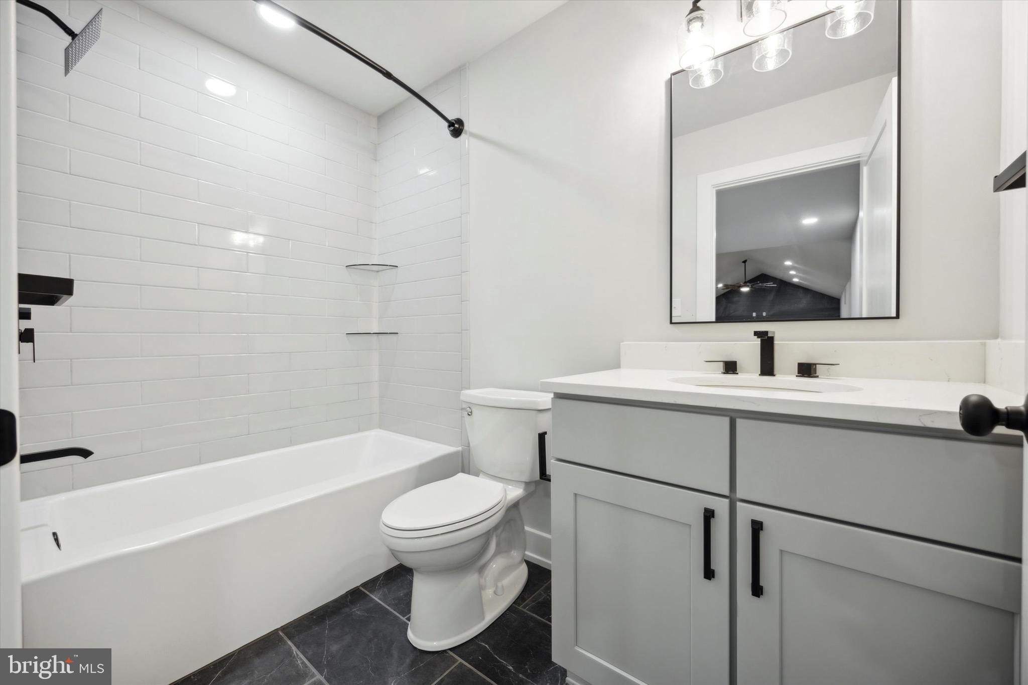 PENN OAK MANOR - Residential