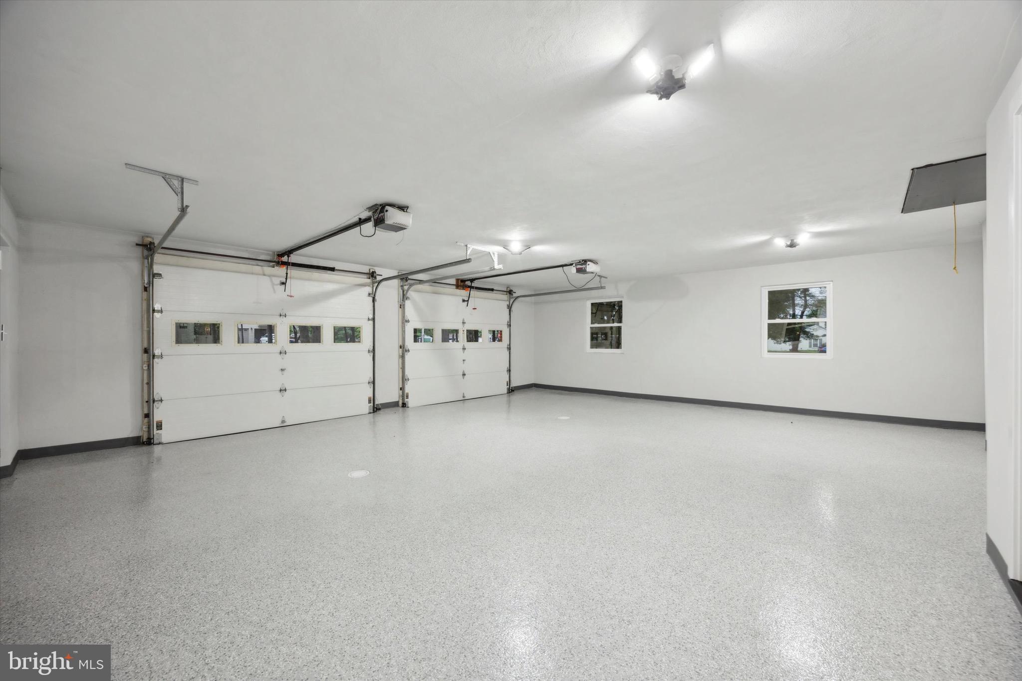 PENN OAK MANOR - Residential