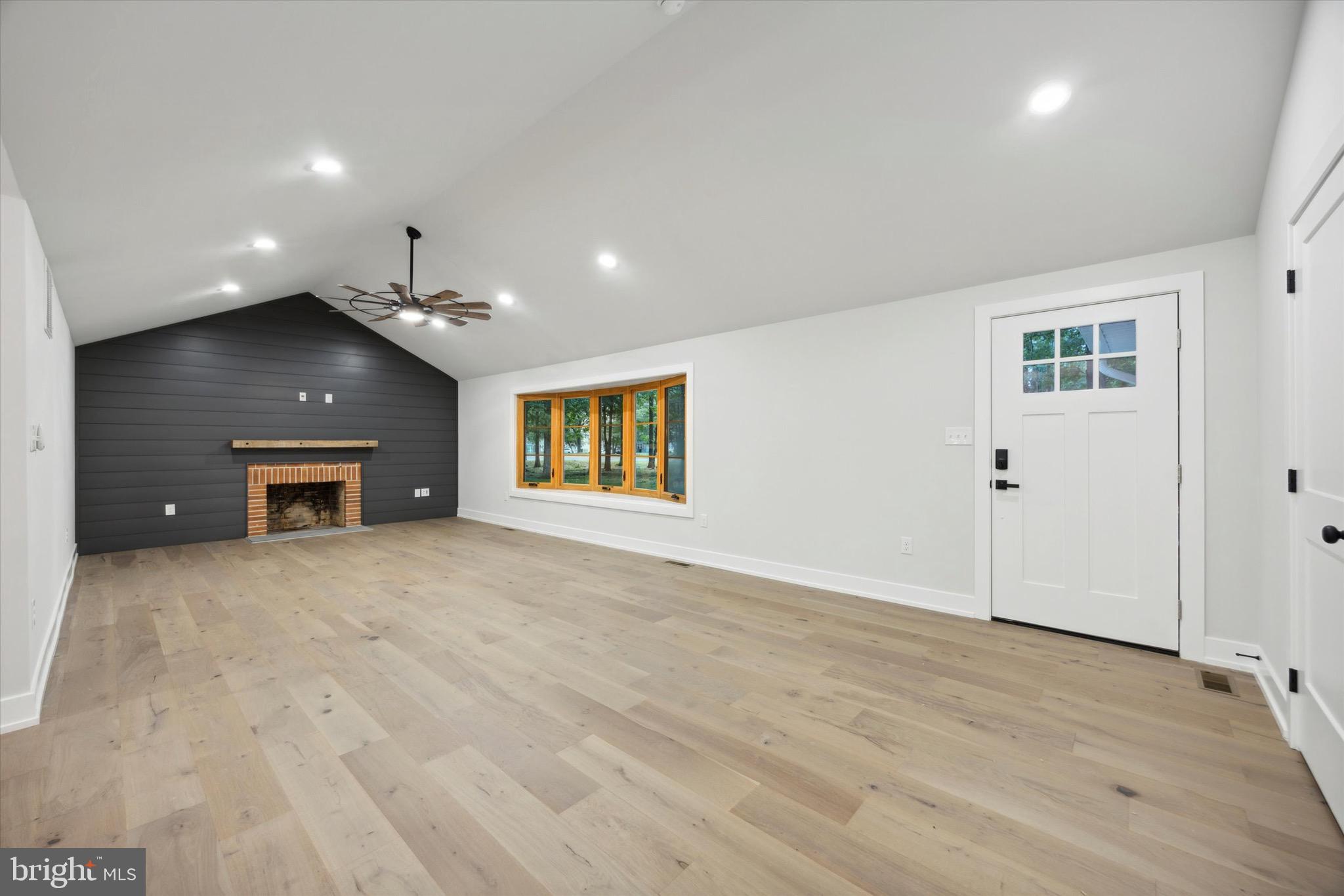 PENN OAK MANOR - Residential