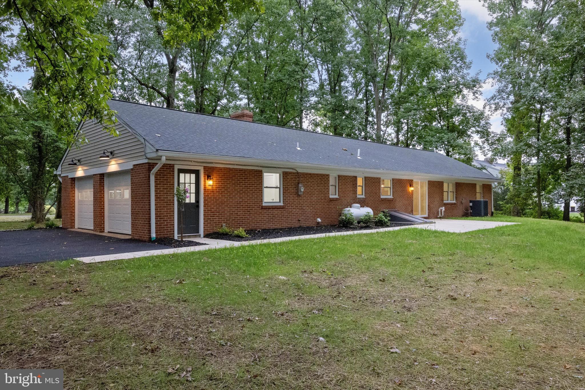 PENN OAK MANOR - Residential