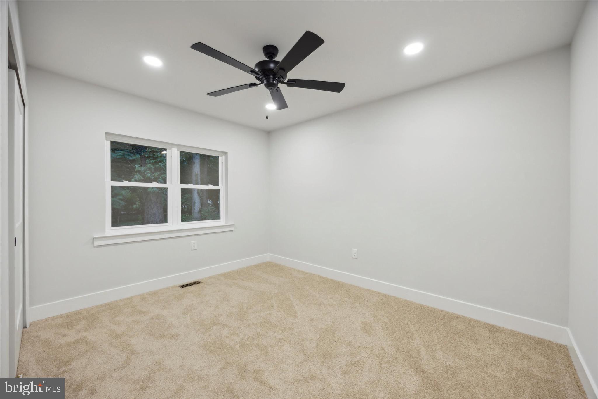 PENN OAK MANOR - Residential