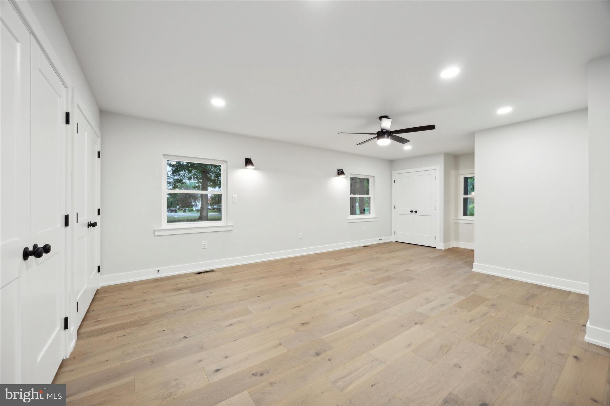 PENN OAK MANOR - Residential