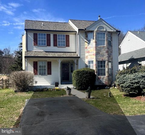 Photo of 168 Regents Road, COLLEGEVILLE, PA 19426 (MLS # PAMC2171340)