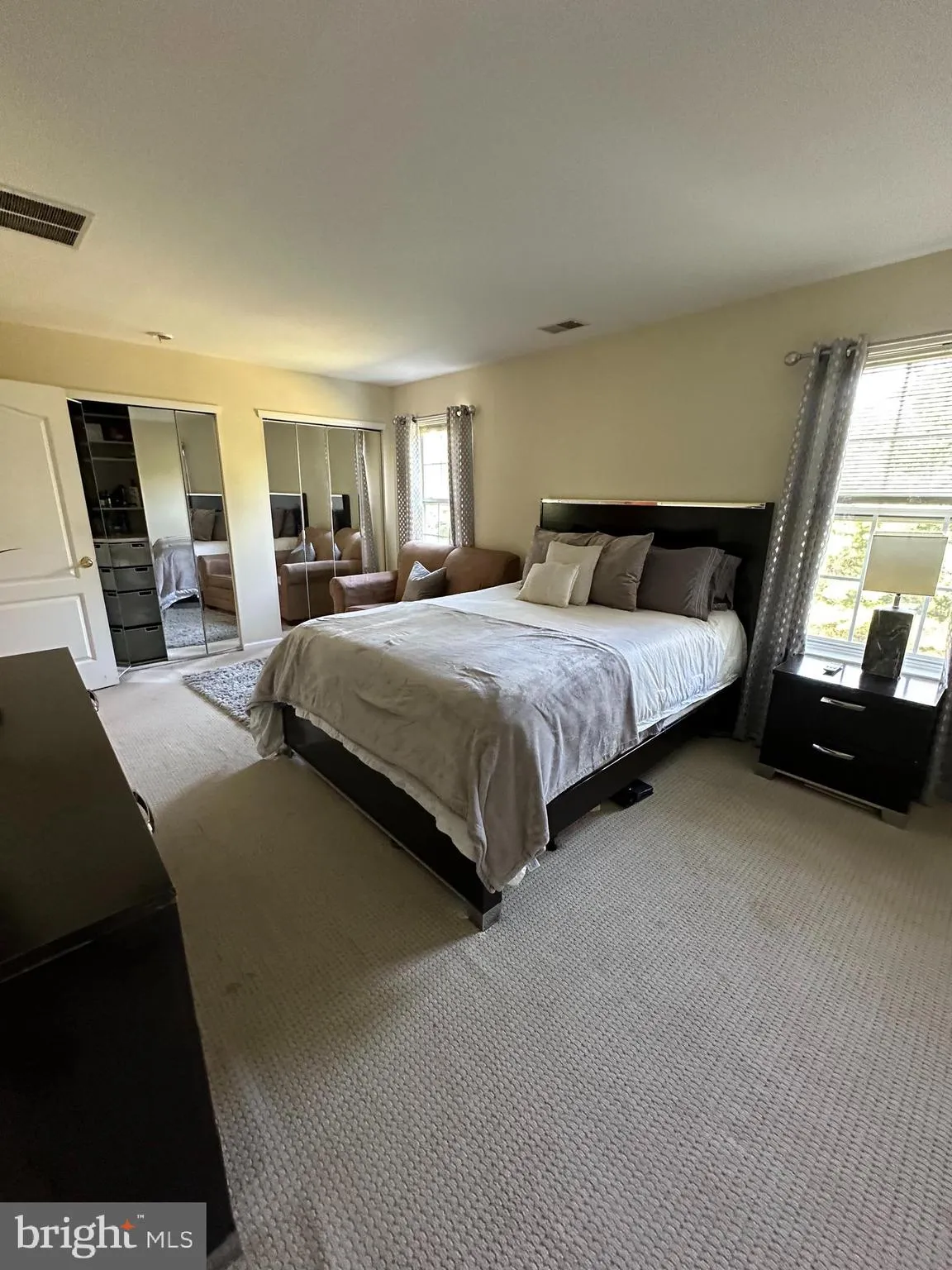 Mount Laurel, New Jersey 08054, United States, 3 Bedrooms Bedrooms, ,2 BathroomsBathrooms,Residential,Contingent,52110