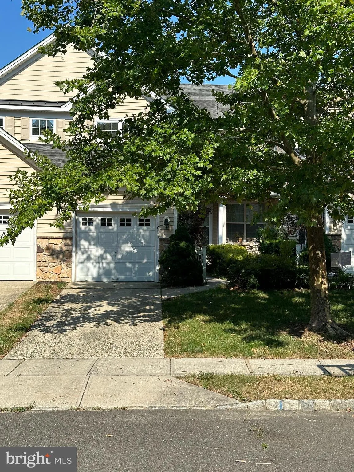 Mount Laurel, New Jersey 08054, United States, 3 Bedrooms Bedrooms, ,2 BathroomsBathrooms,Residential,Contingent,52110