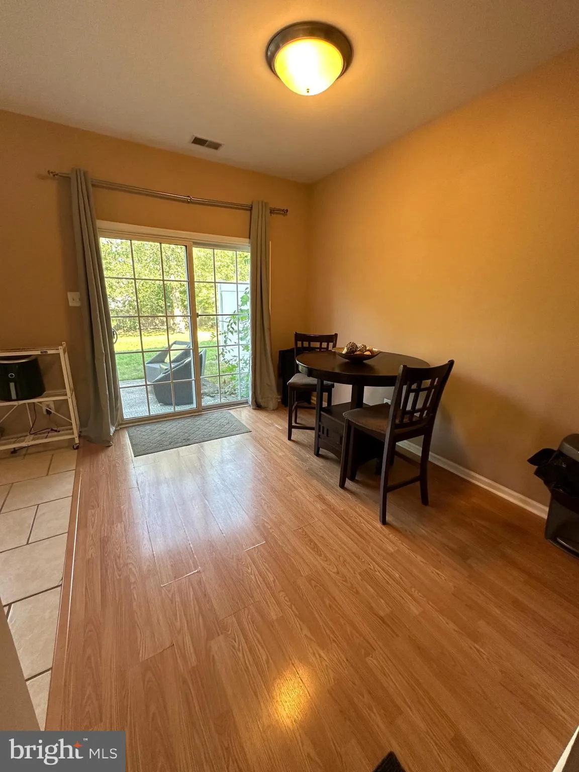 Mount Laurel, New Jersey 08054, United States, 3 Bedrooms Bedrooms, ,2 BathroomsBathrooms,Residential,Contingent,52110