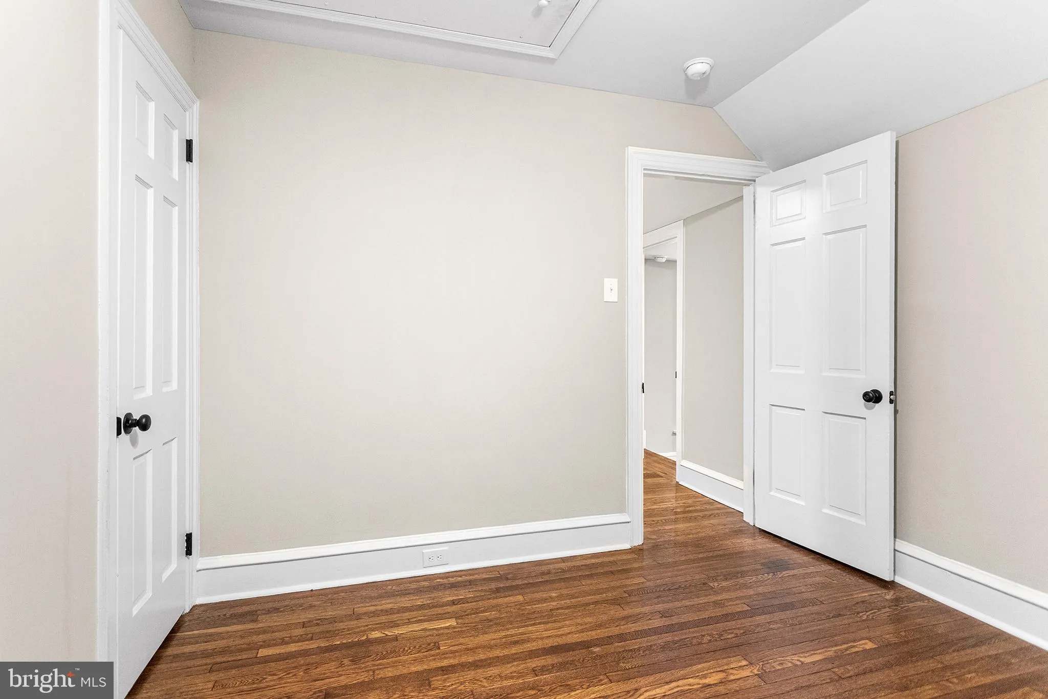 Swarthmore, Pennsylvania 19081, United States, 4 Bedrooms Bedrooms, ,3 BathroomsBathrooms,Residential,Pending,104455