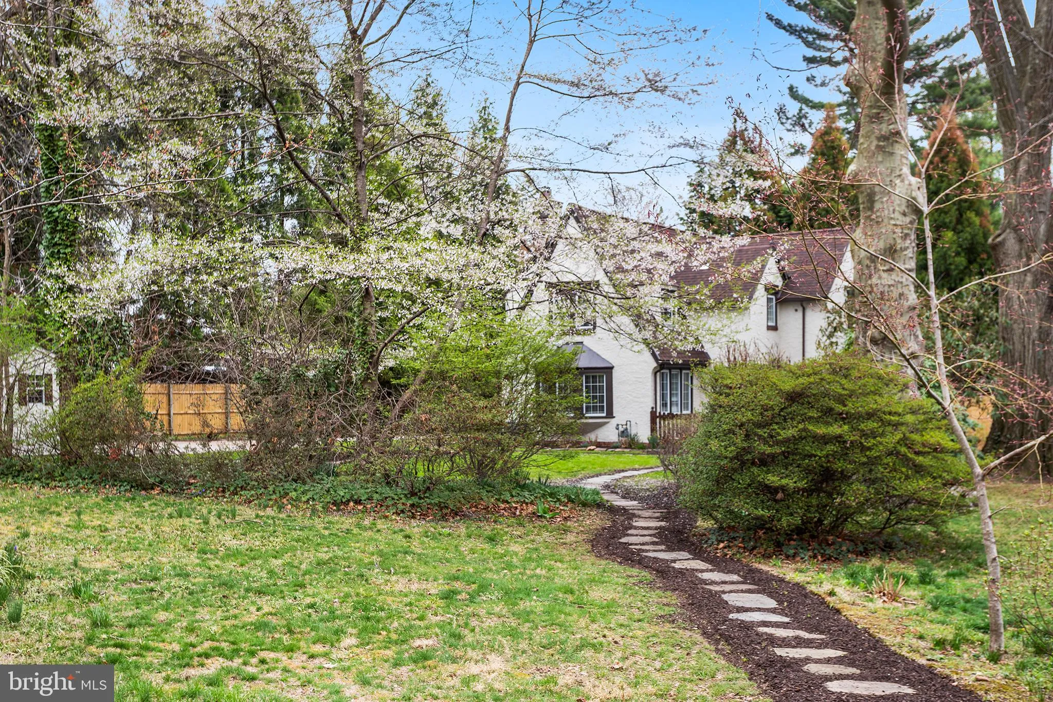 Swarthmore, Pennsylvania 19081, United States, 4 Bedrooms Bedrooms, ,3 BathroomsBathrooms,Residential,Pending,104455