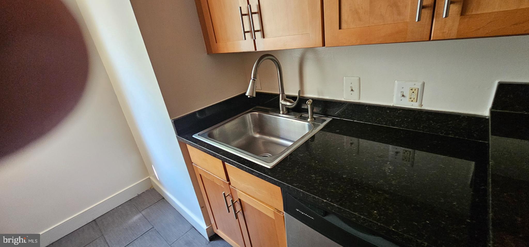 2844 HARTFORD STREET SE 301