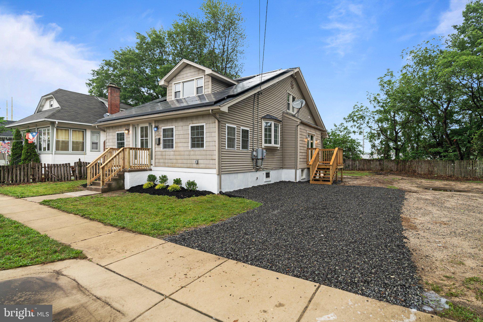 307 HAZEL AVENUE