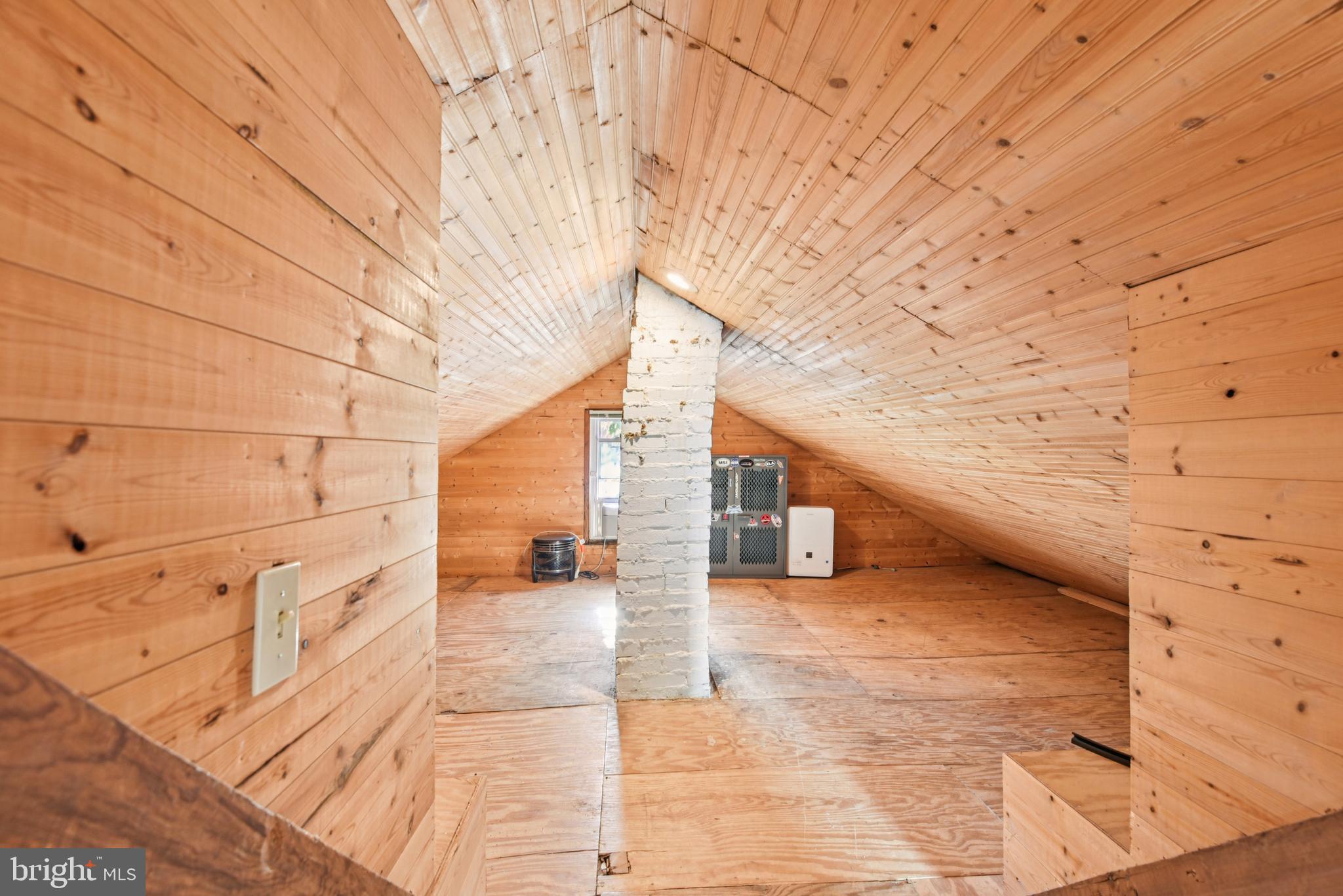 REALTY PARK - Residential