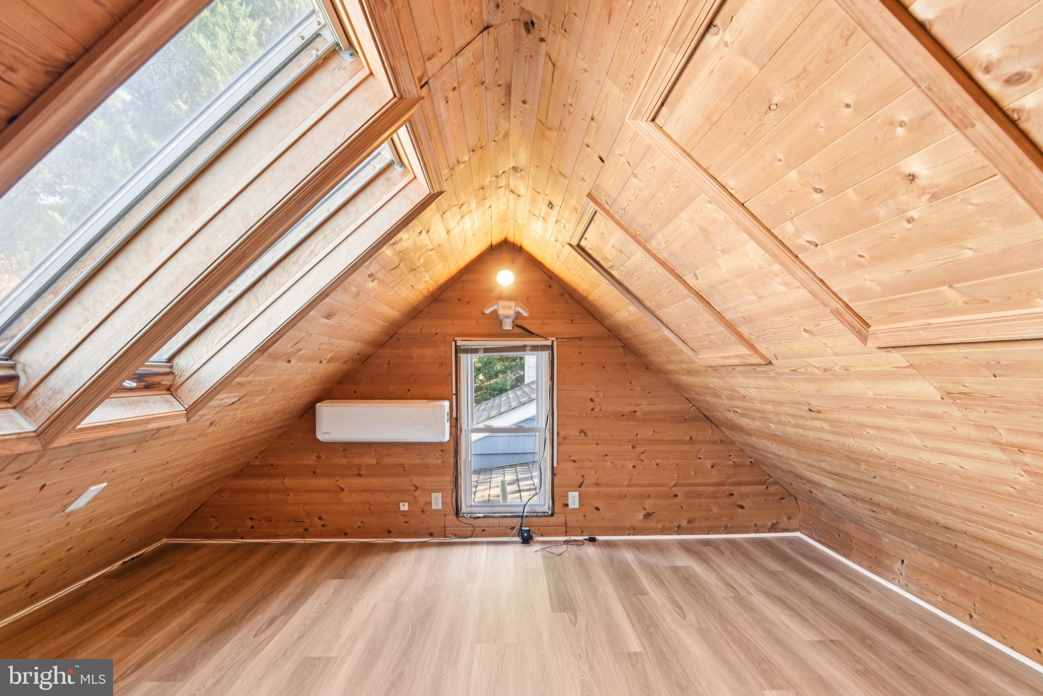 REALTY PARK - Residential