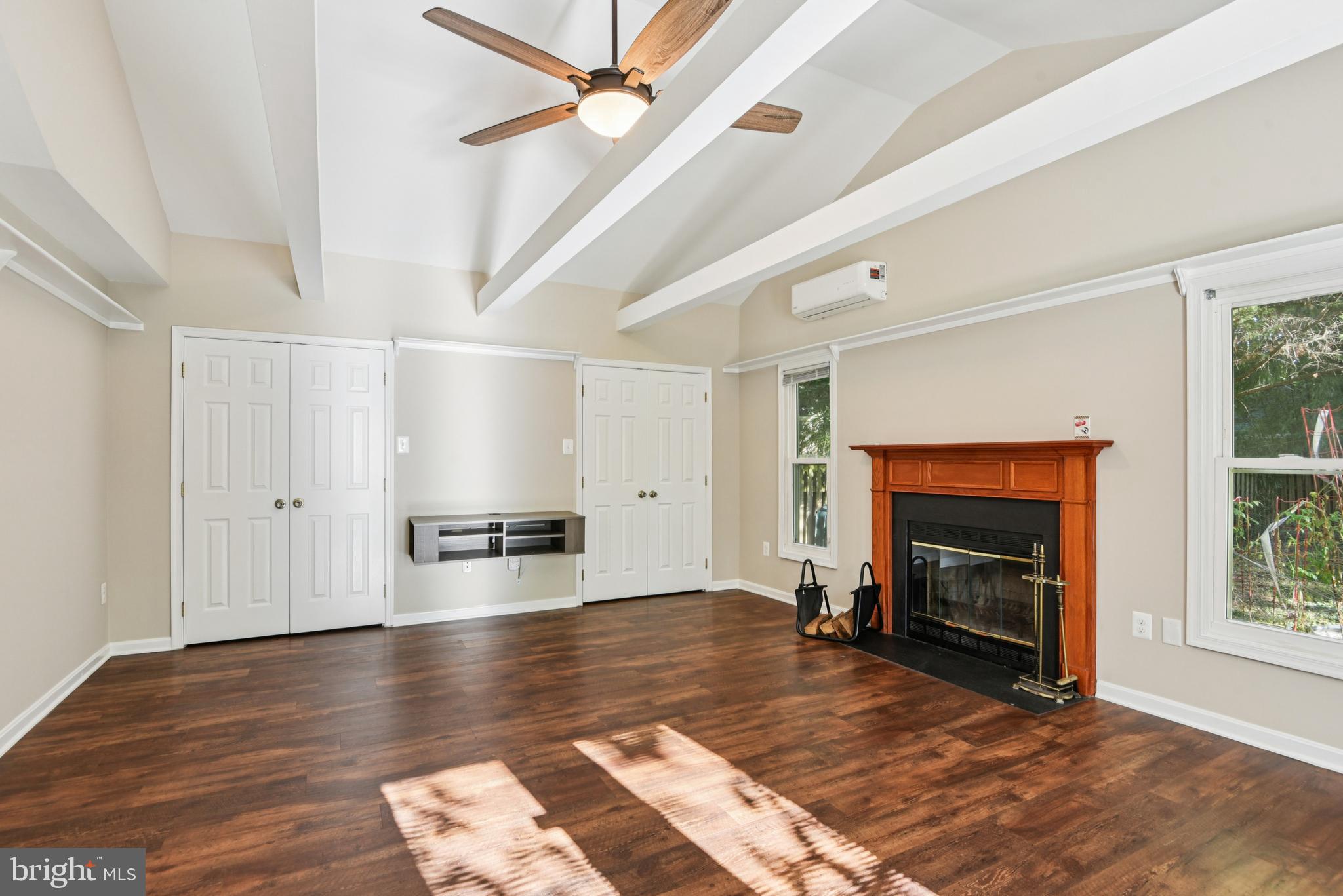 REALTY PARK - Residential