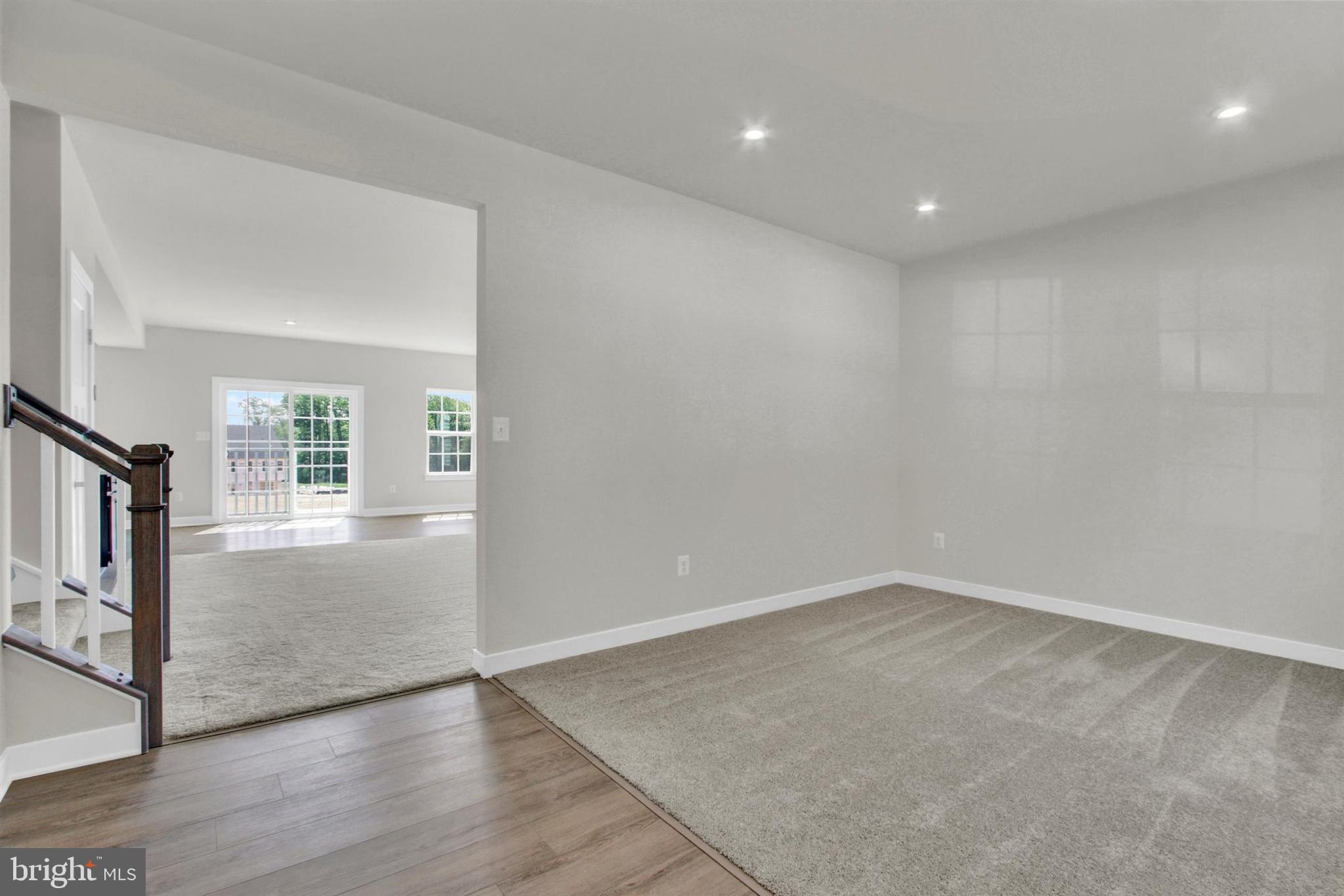 HIGH POINTE SOUTH - Residential