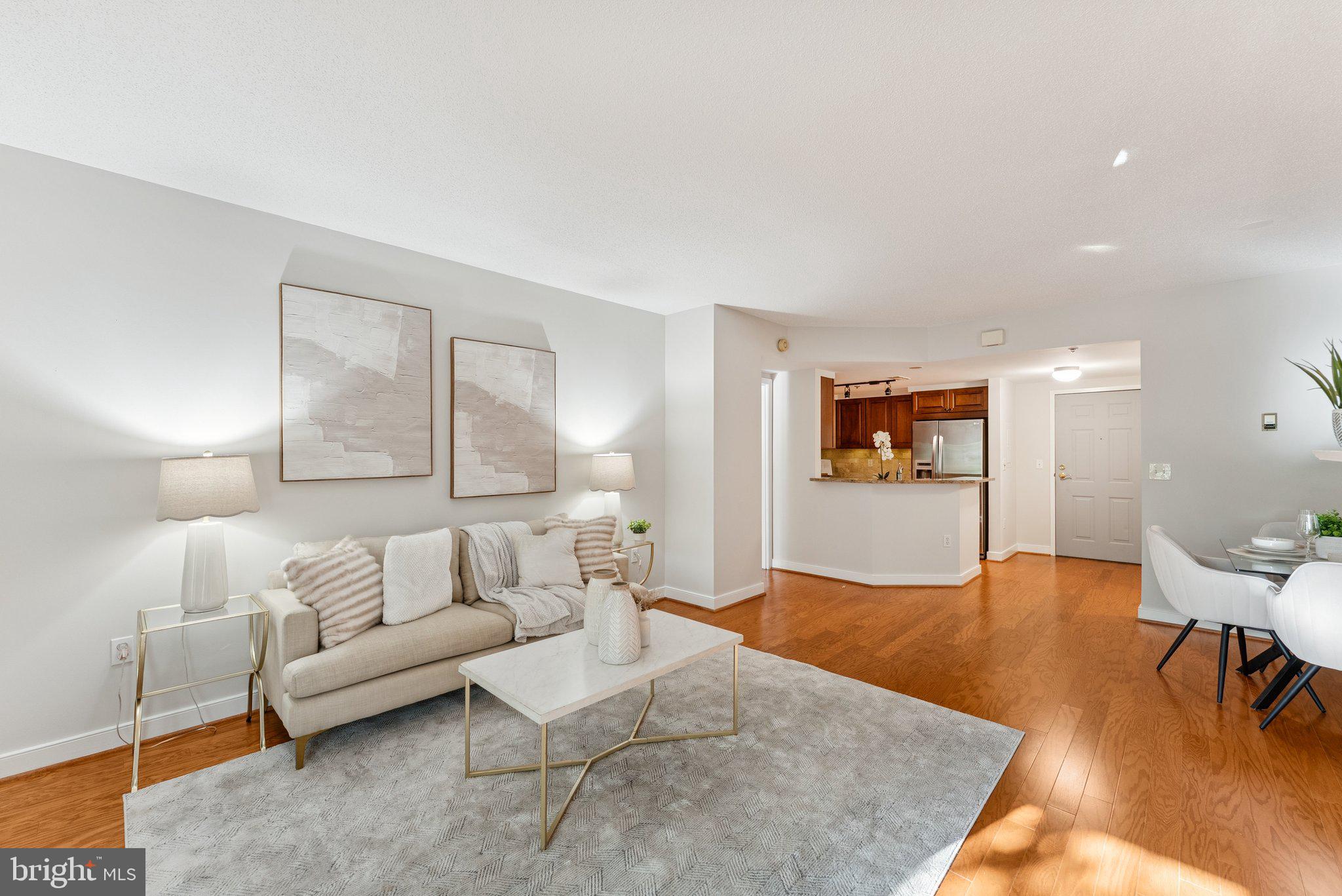 1045 N UTAH STREET 2-212