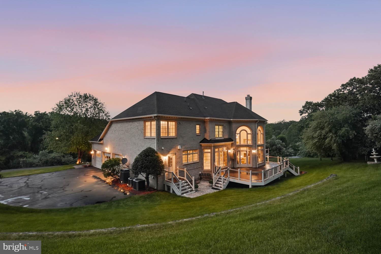 BEACON HILL - Residential