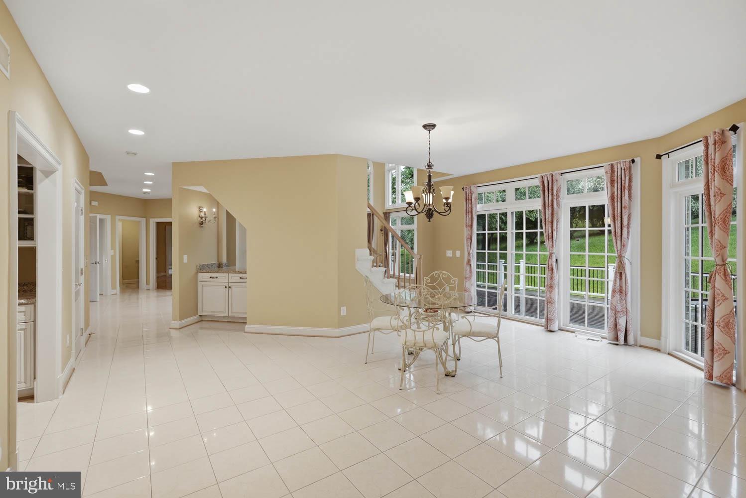 BEACON HILL - Residential