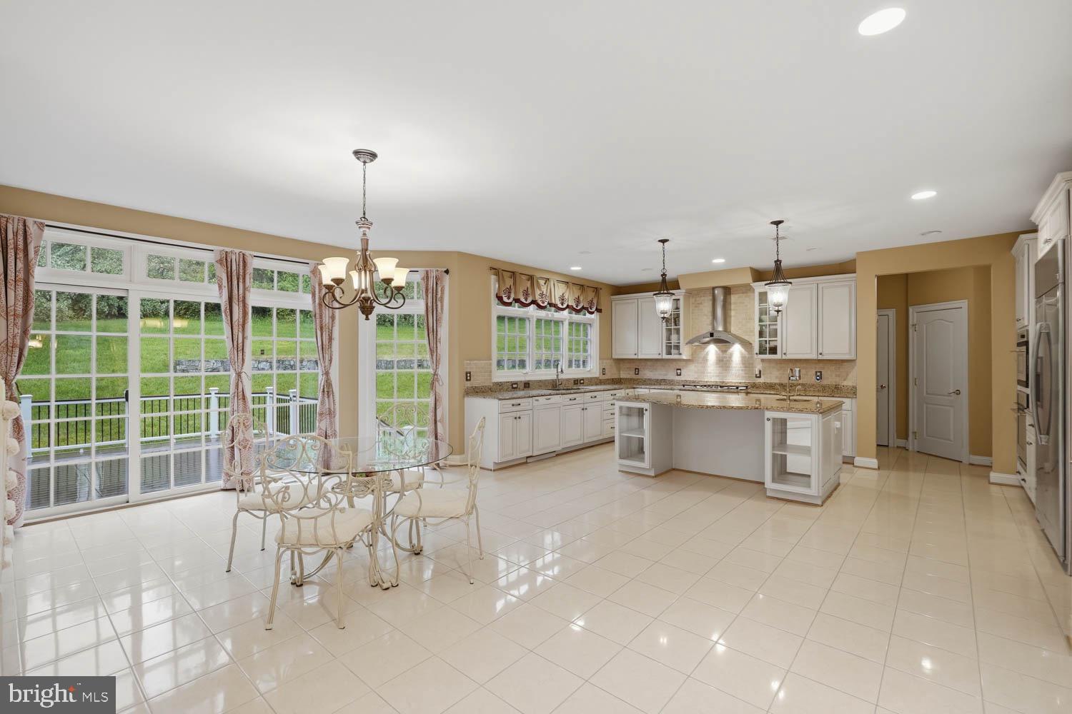 BEACON HILL - Residential