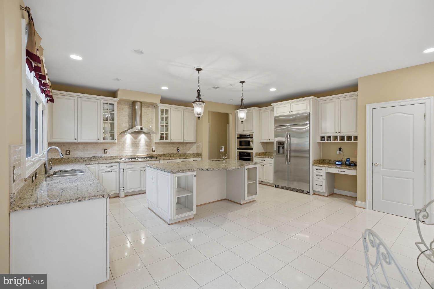 BEACON HILL - Residential