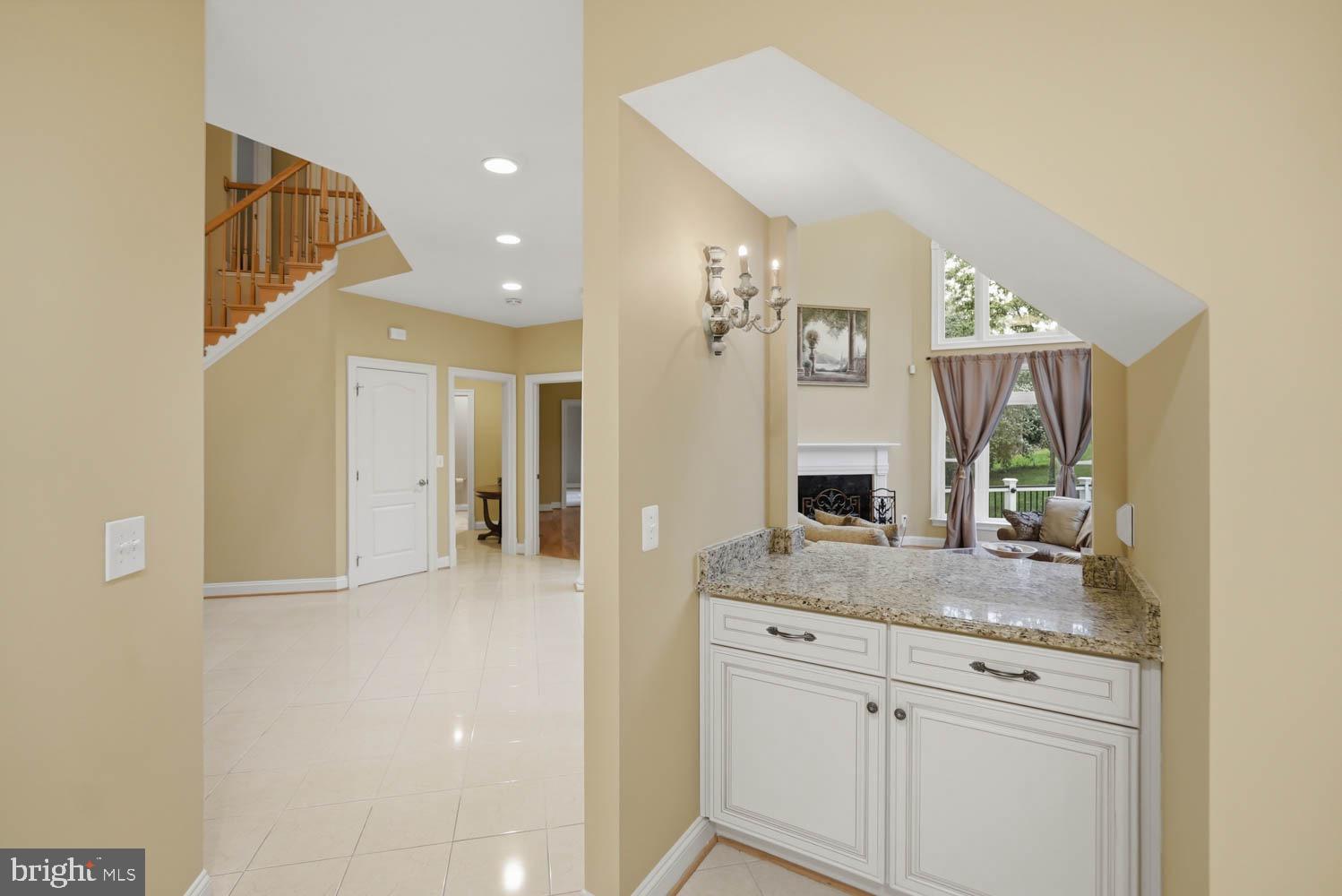 BEACON HILL - Residential
