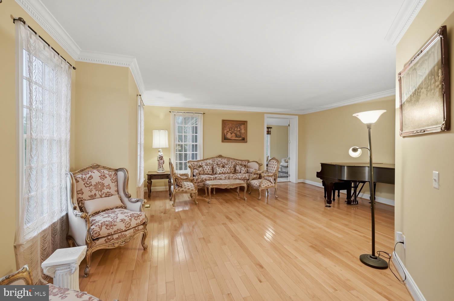 BEACON HILL - Residential