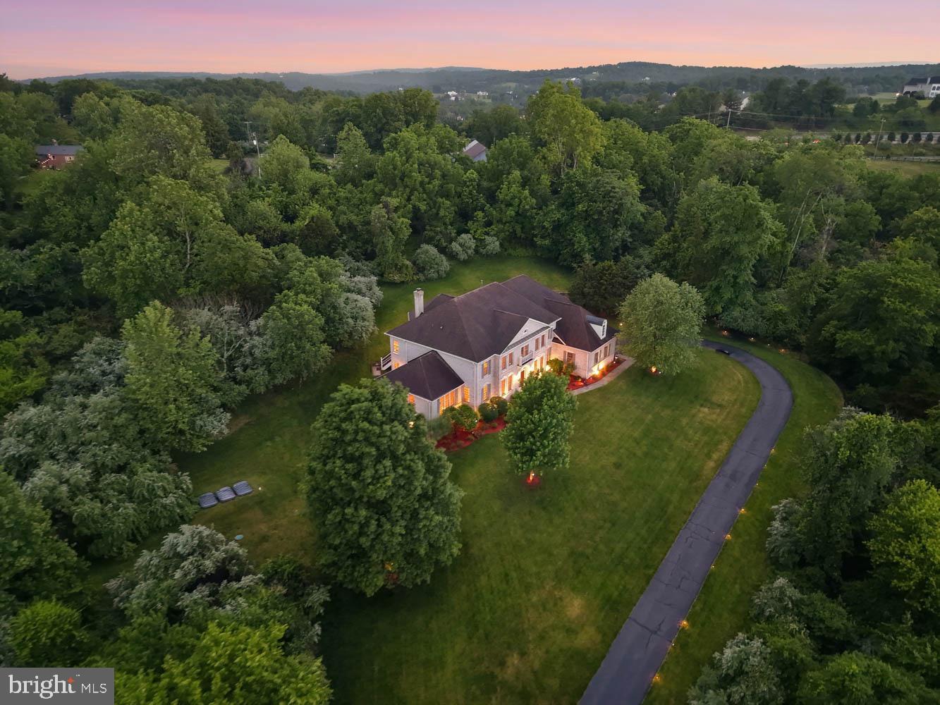 BEACON HILL - Residential