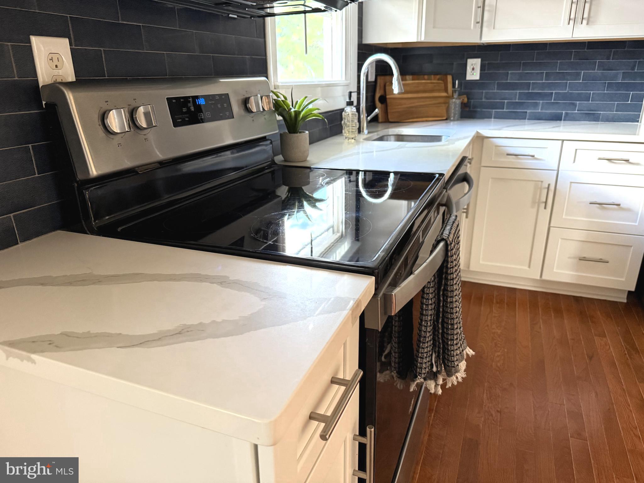 FOUR SEASONS ESTATES - Residential