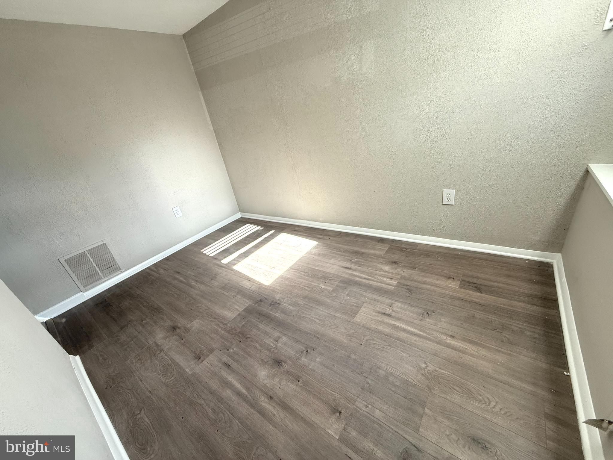 FOUR SEASONS ESTATES - Residential