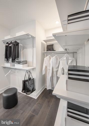 REGENCY AT WATERSIDE - Residential