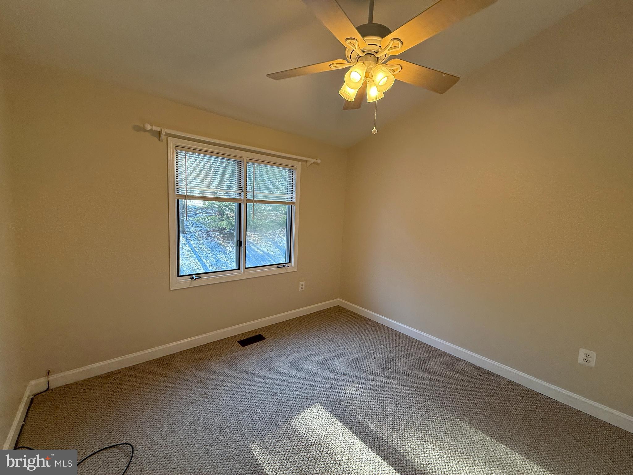 SUMMIT CHASE - Residential Lease