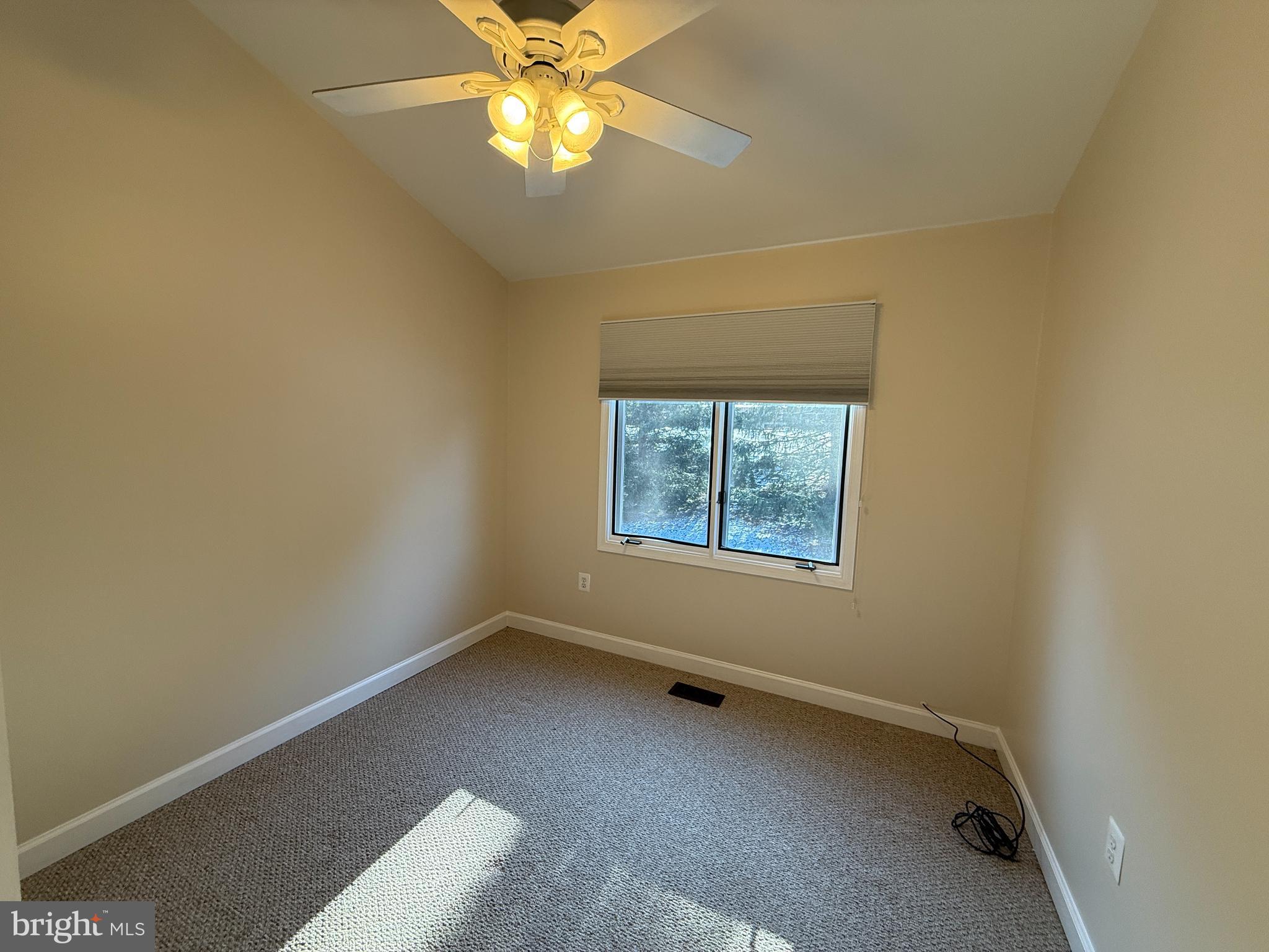 SUMMIT CHASE - Residential Lease