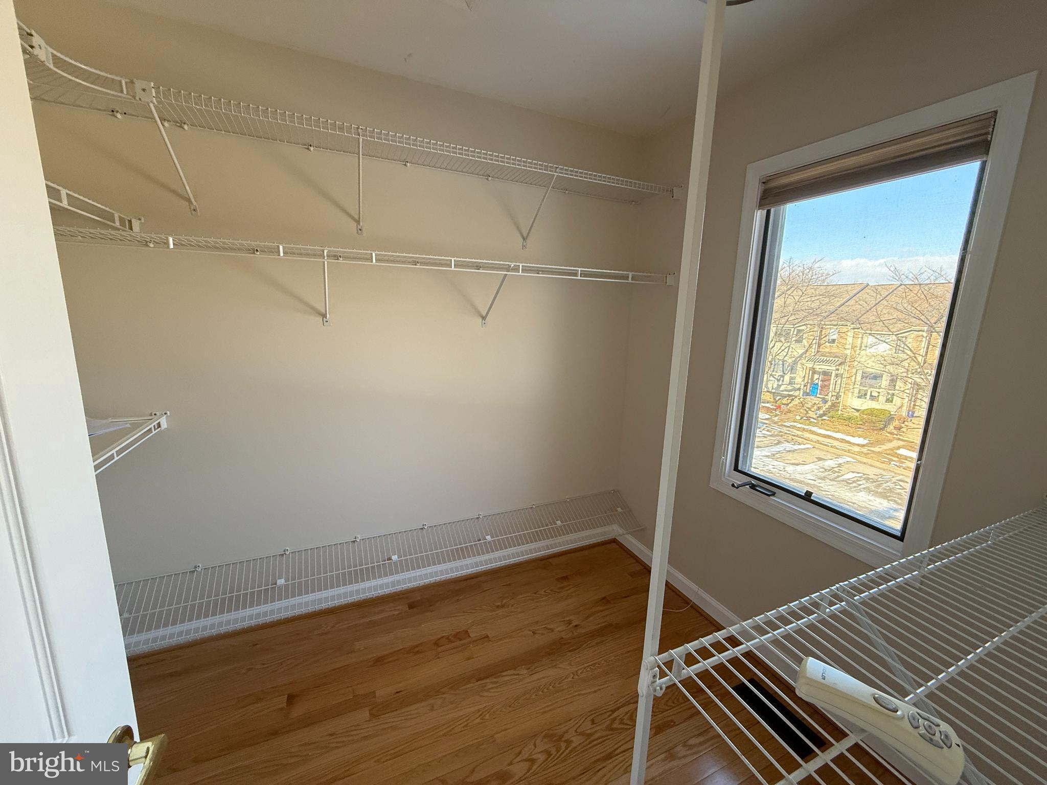 SUMMIT CHASE - Residential Lease