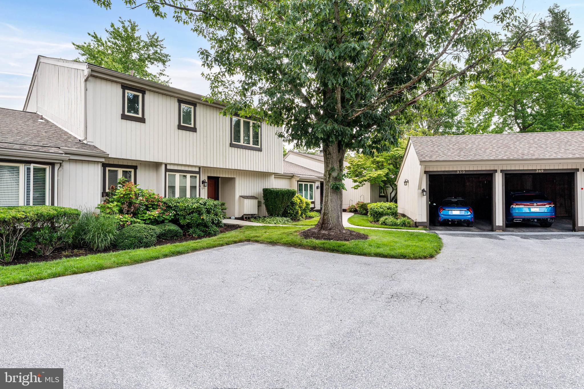 350 DEVON WAY