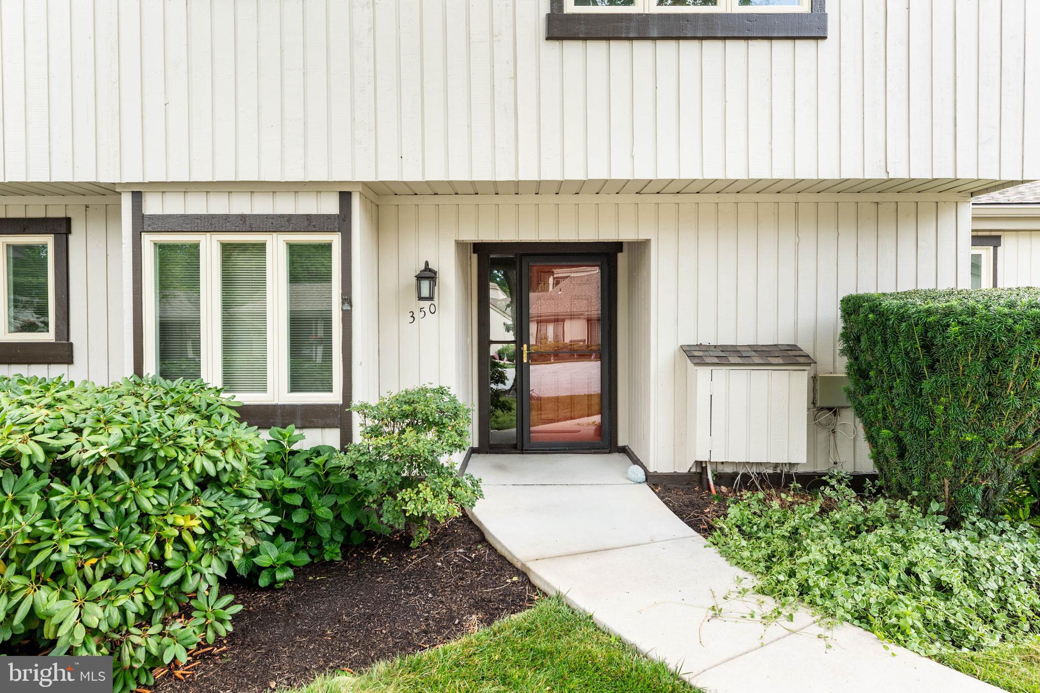 350 DEVON WAY