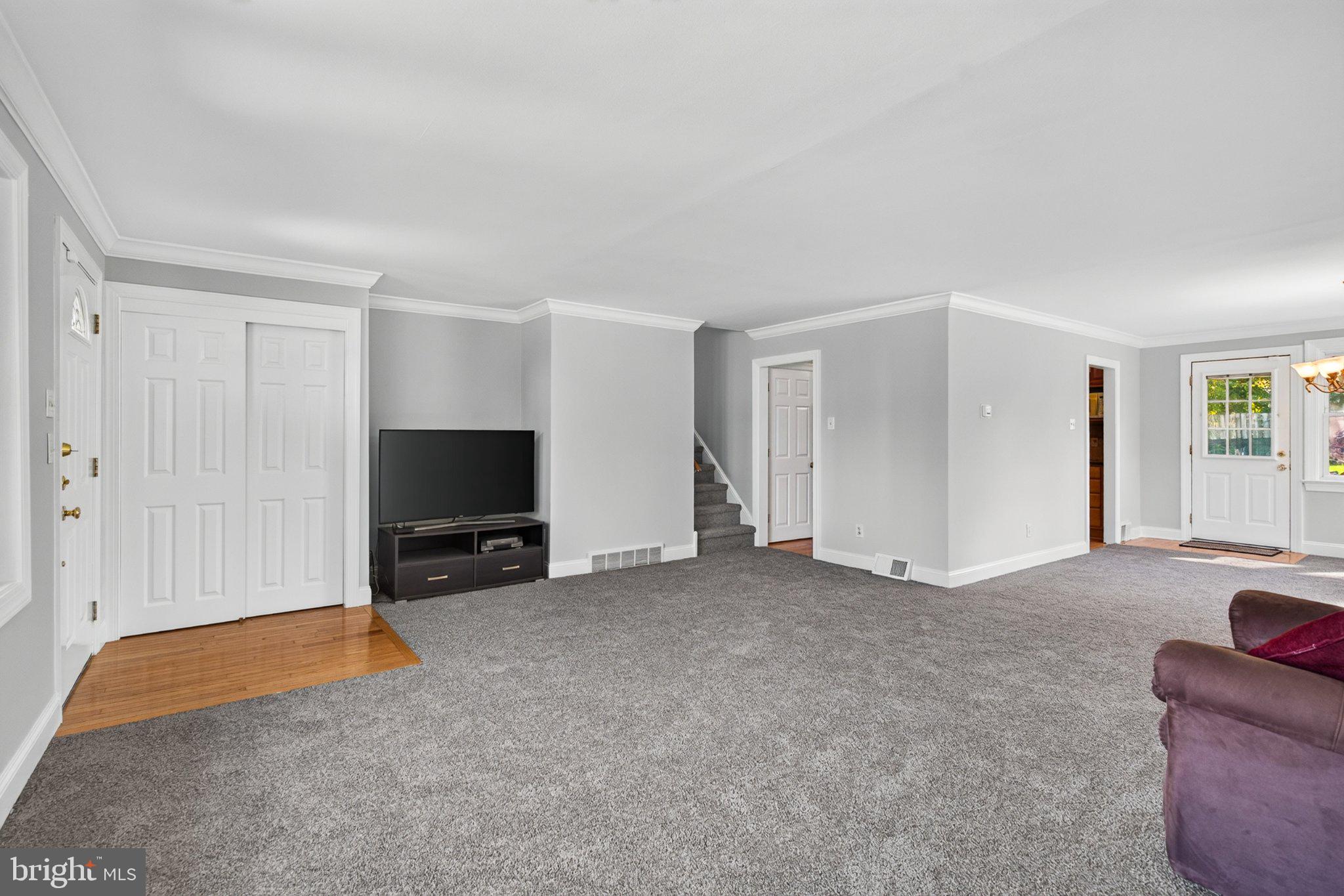 40 OVERHILL CIRCLE