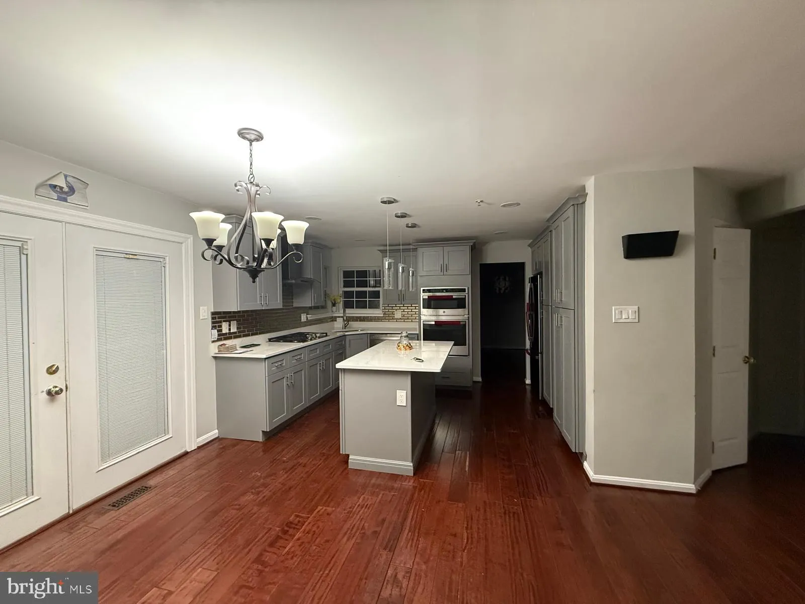 Springdale, Maryland 20774, United States, 4 Bedrooms Bedrooms, ,4 BathroomsBathrooms,Residential,Contingent,108296