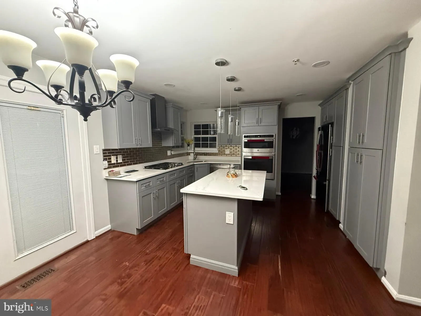 Springdale, Maryland 20774, United States, 4 Bedrooms Bedrooms, ,4 BathroomsBathrooms,Residential,Contingent,108296