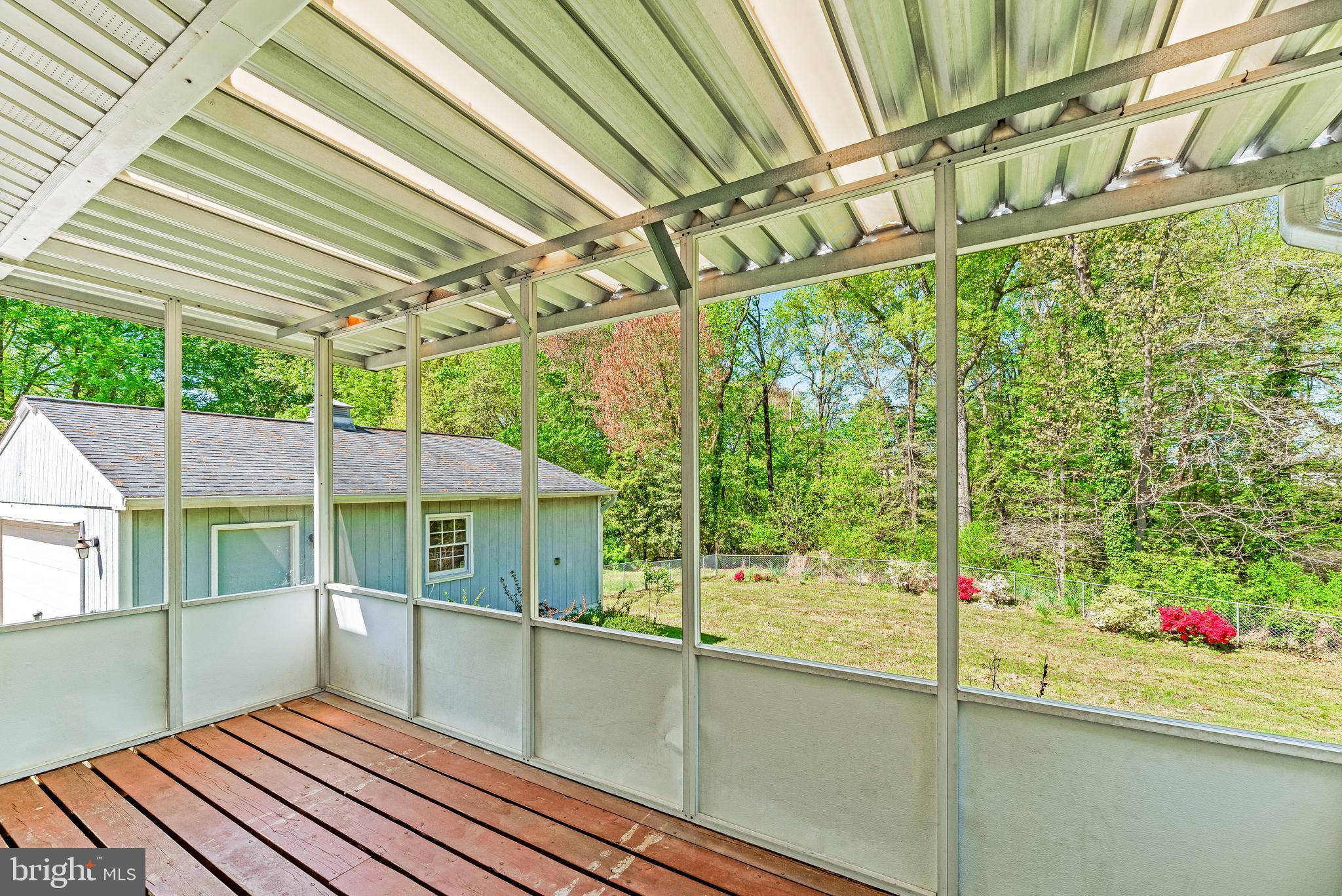 11220 COUNTRY ROAD