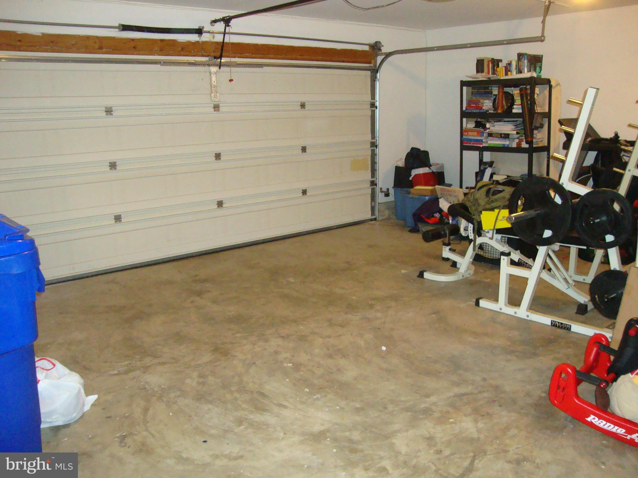 GREENMONT - Residential Lease