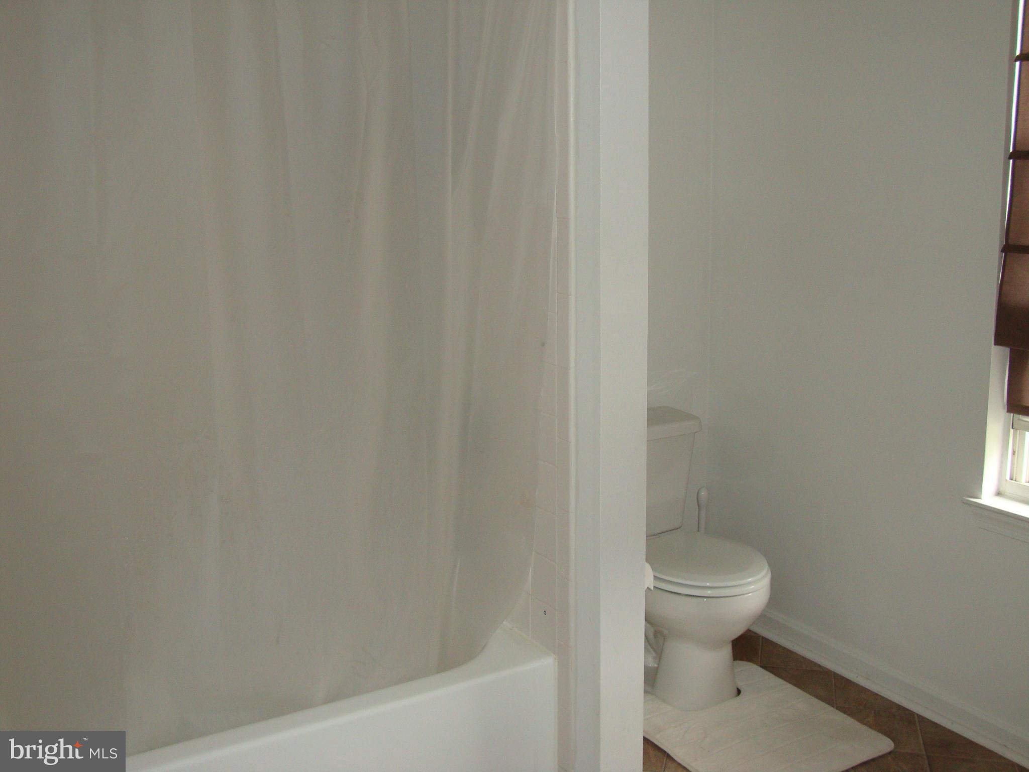 GREENMONT - Residential Lease