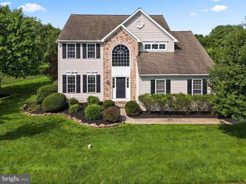 Homes For Sale - 49 Pennwood Drive<br/> Berks County, MORGANTOWN, PA 19543