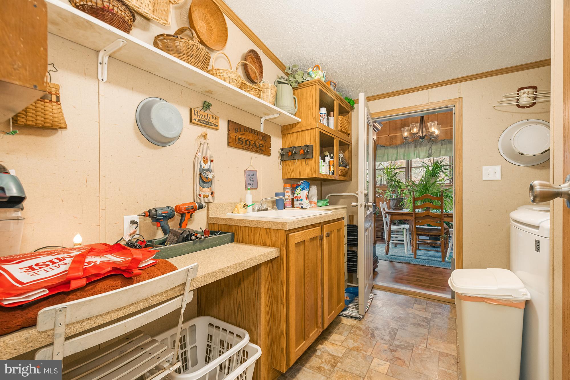 HUTTON - Residential