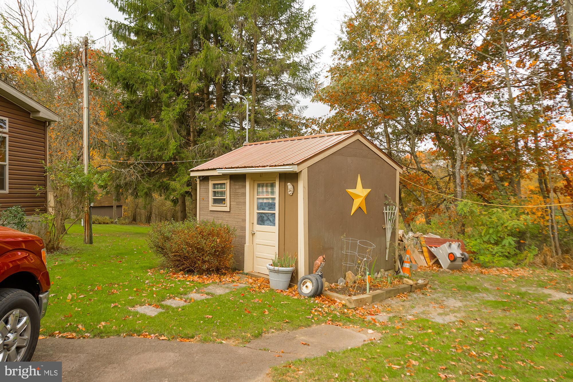 HUTTON - Residential