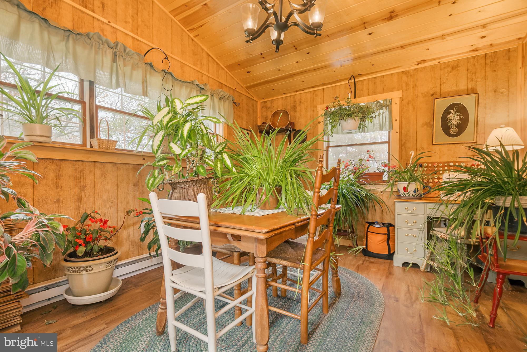 HUTTON - Residential