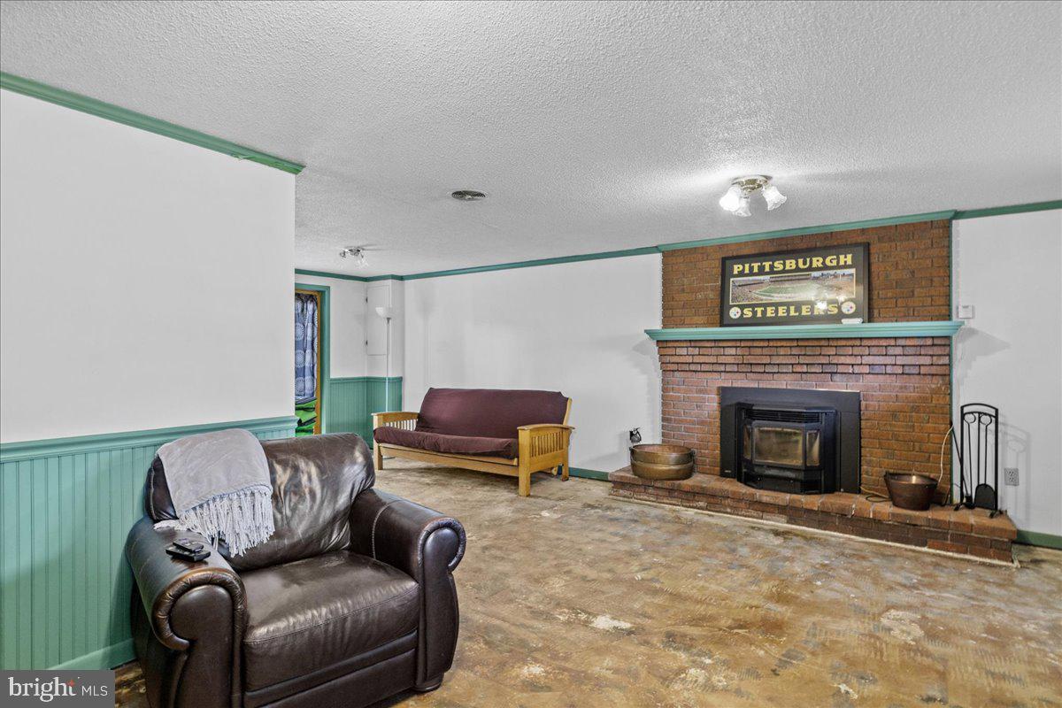 PIKEVIEW ACRES - Residential