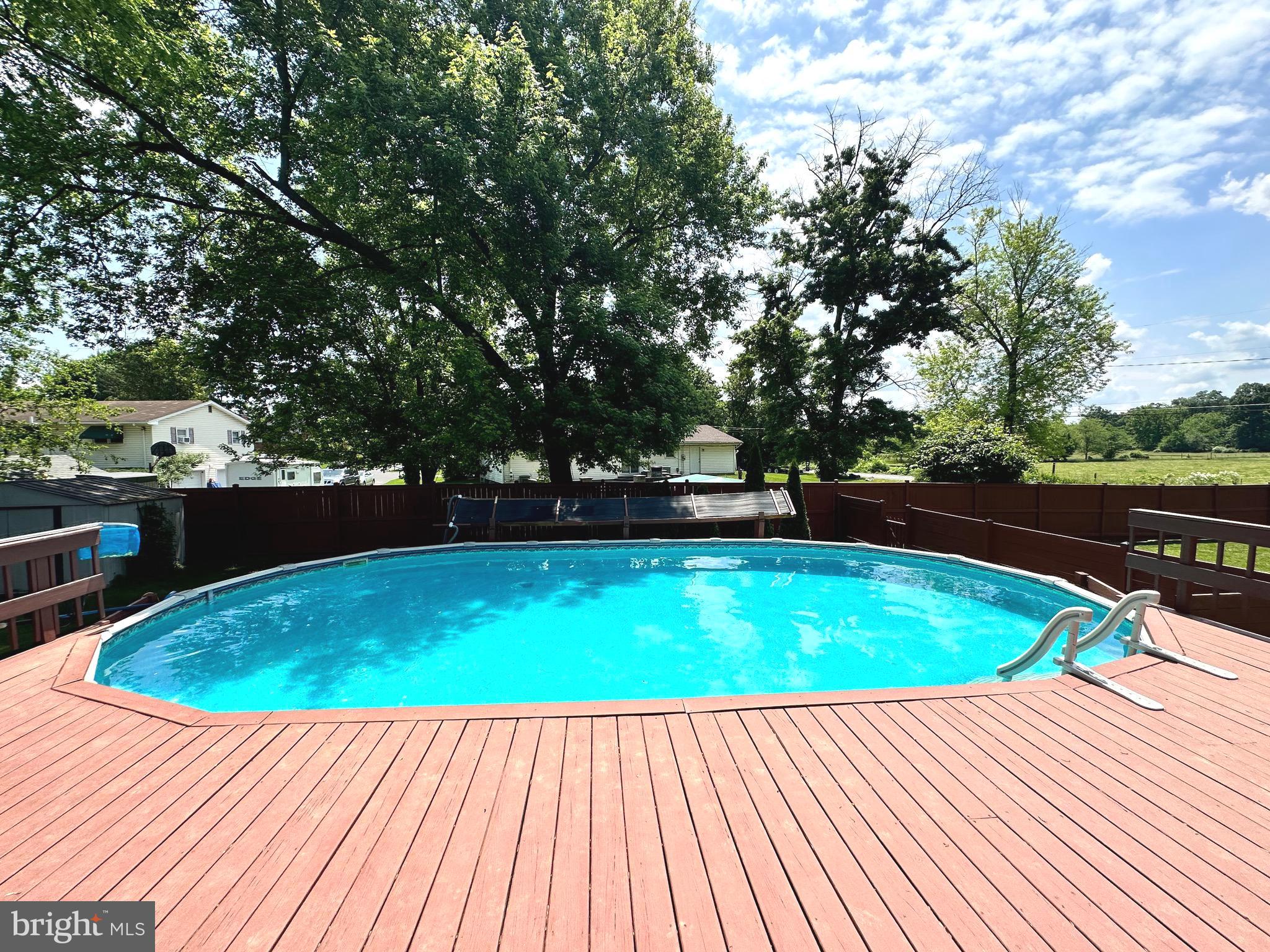 PIKEVIEW ACRES - Residential