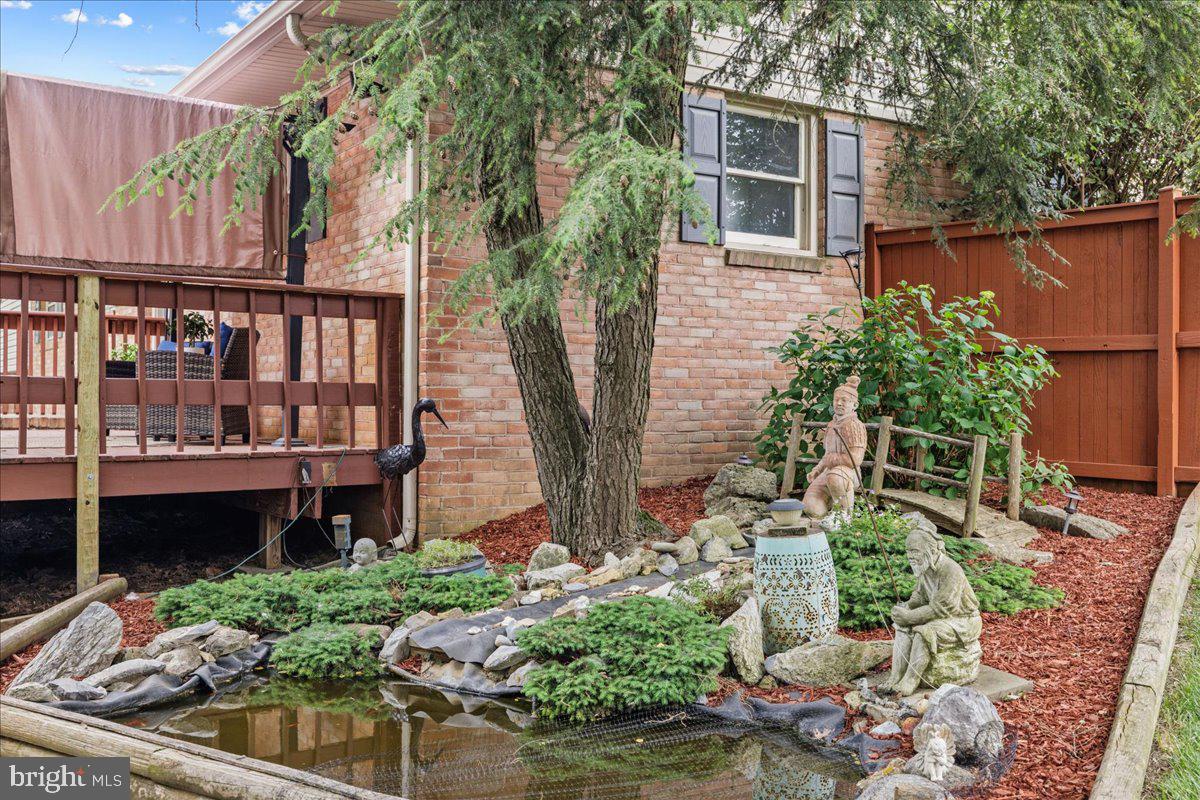 PIKEVIEW ACRES - Residential