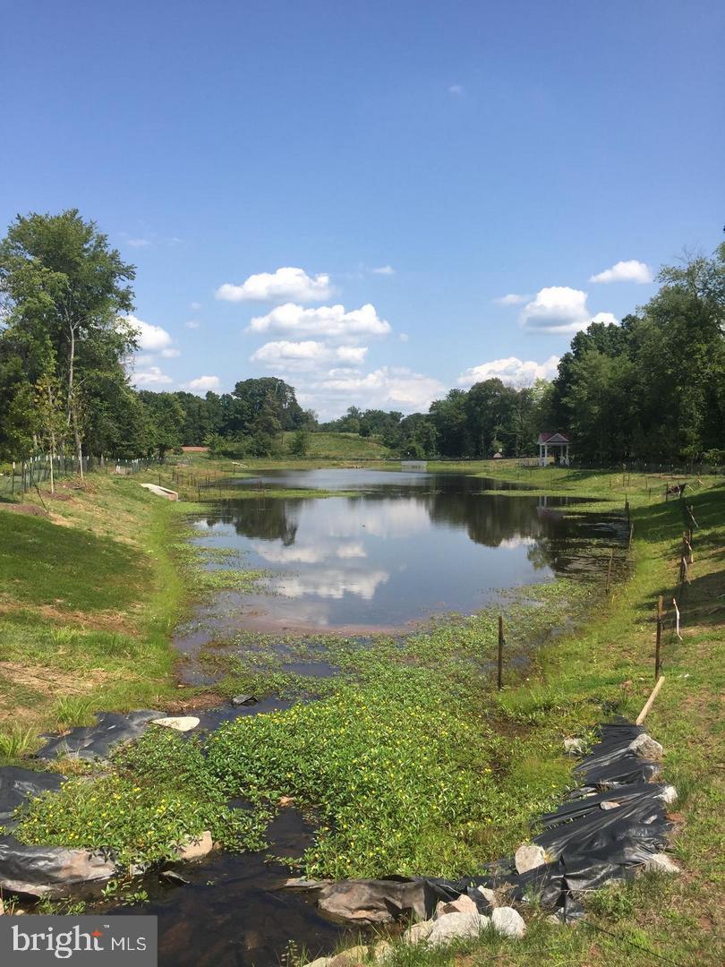 BRADLEY SQUARE - Residential Lease