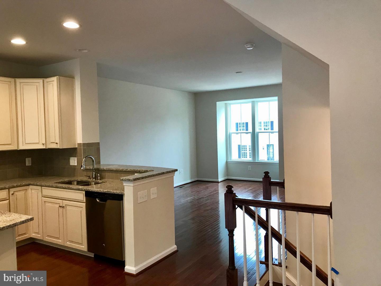 BRADLEY SQUARE - Residential Lease